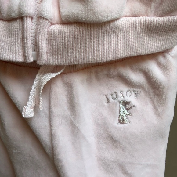 OG Juicy Couture Light Pink Kids Zip-Up Hoodie with classic dog embroidered - Picture 3 of 9